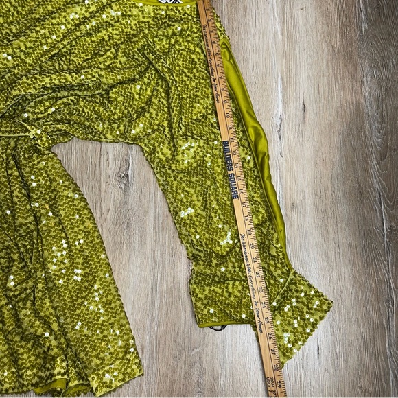 Vicky Tiel Women's Sequin Midi Belted Apple Green Long Sleeve Scoop Neck Size 2X - Picture 9 of 13